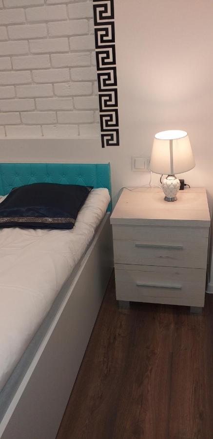 Apartamenty Centrum Mala Dwojeczka Blekitna Panoramiczna Balkonem Promenada Kielce Dış mekan fotoğraf